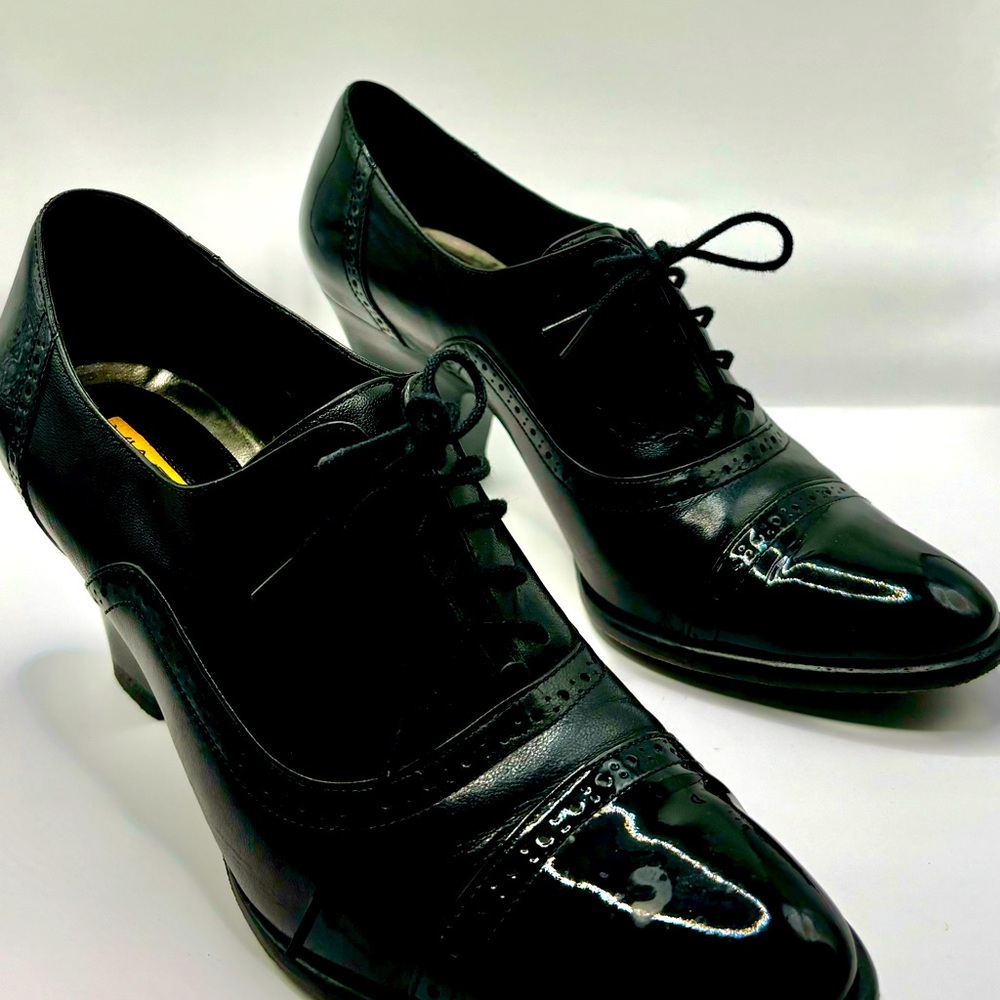 Via Spiga black spectator Oxford, size 8